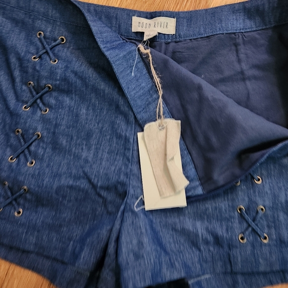 Moon River Blue Sailor Style Lace Front Shorts Size 10 NWOT - Picture 4 of 6
